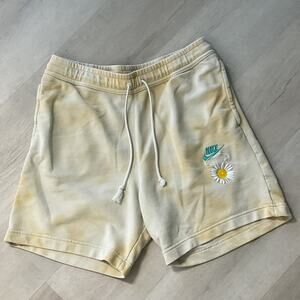 Nike Mens Size M Yellow Gold Embroidered Adjustable SportWear Shorts